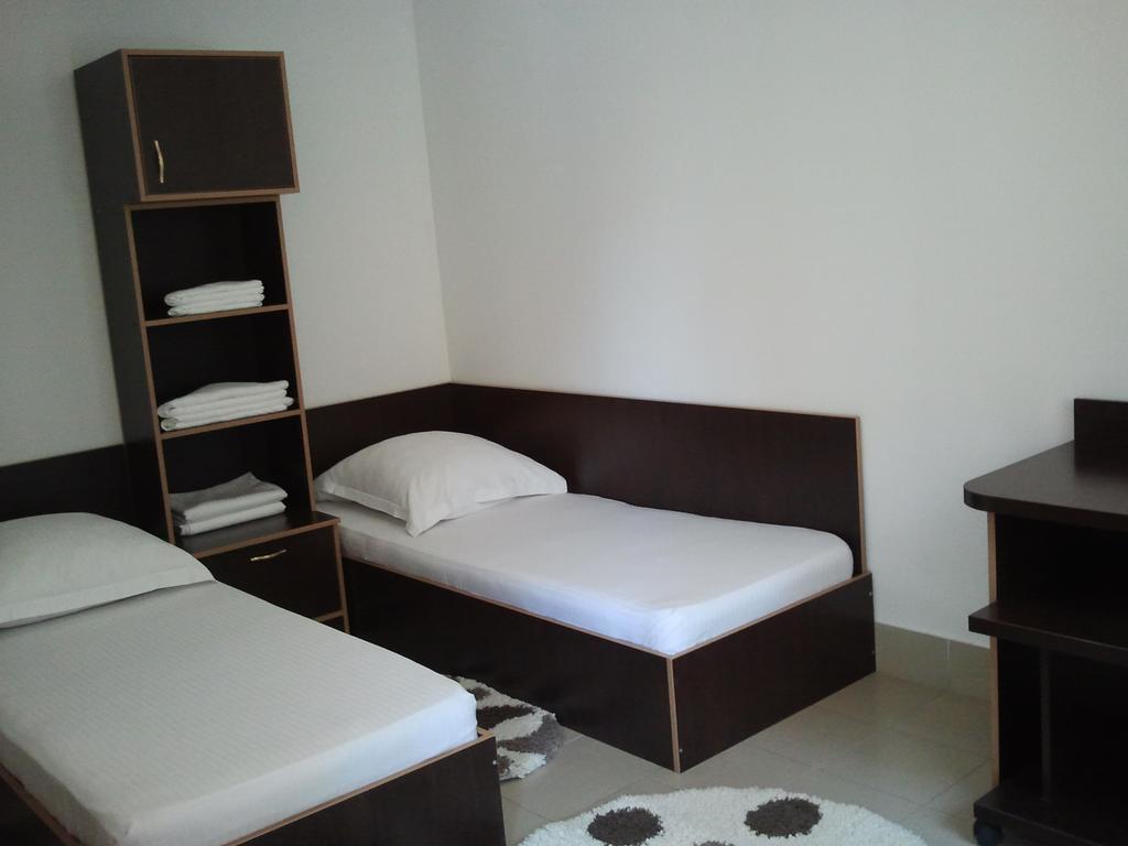 Jr Motel Otopeni Habitación foto